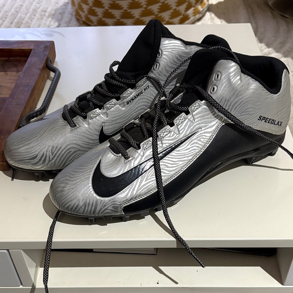 Nike Speedlax Men's Athletic Shoes in Silver and Black